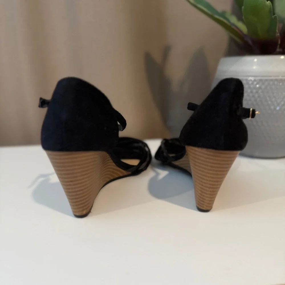 Garage tiara black